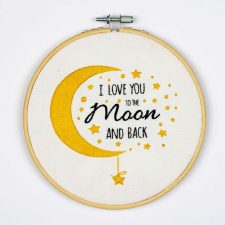 Borduurpakket to the moon and back